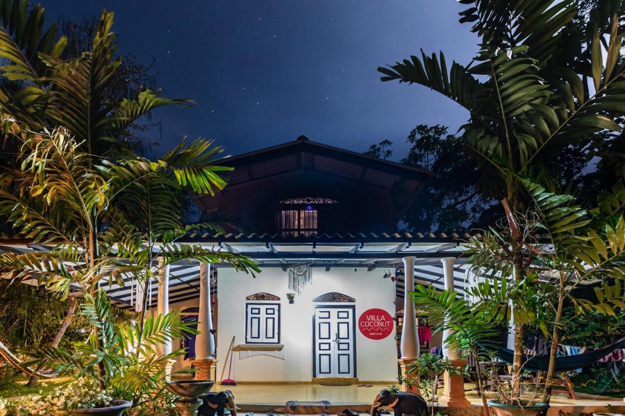 Coconut Villa ميديغاما إيست المظهر الخارجي الصورة